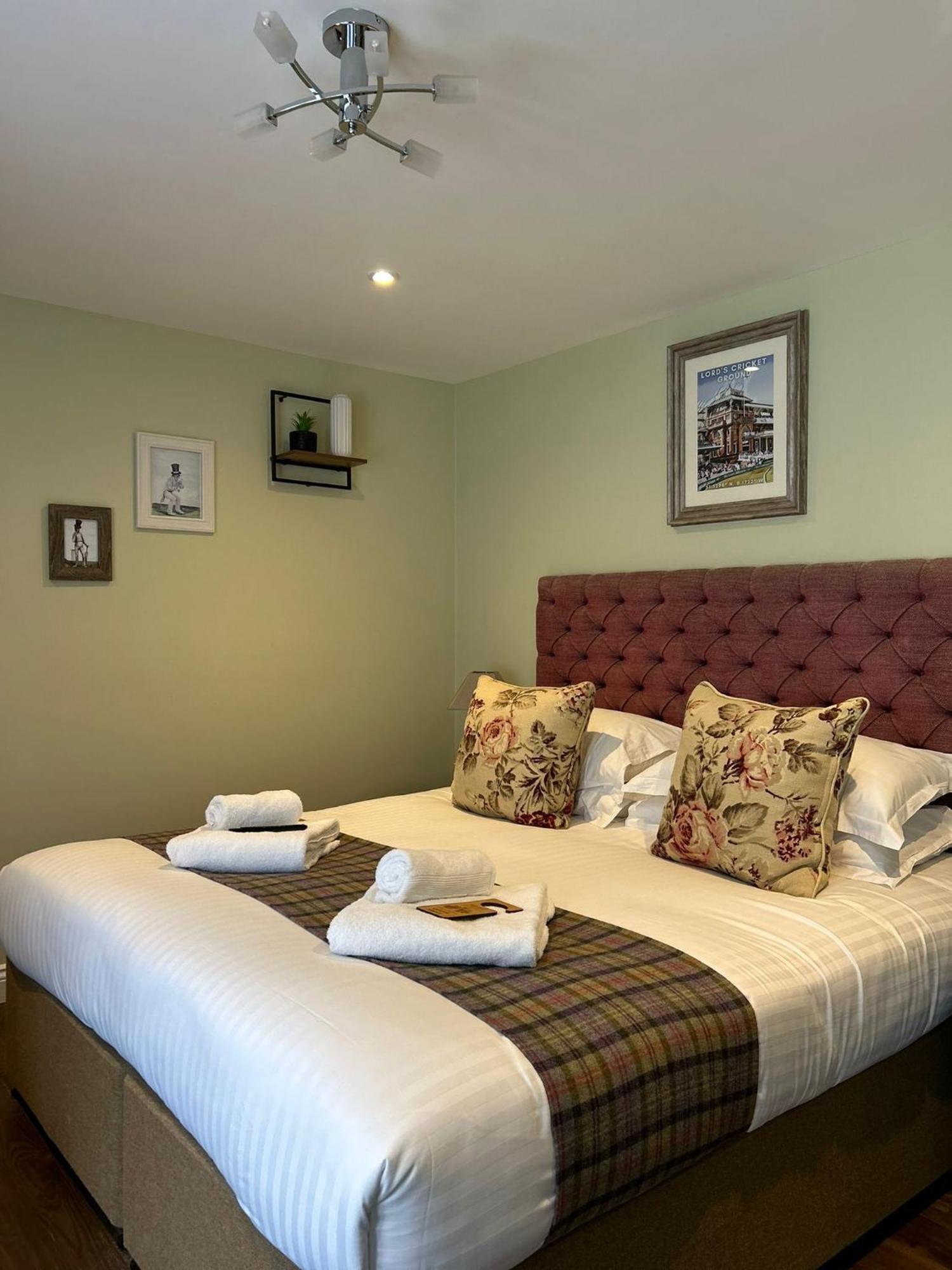 Hotel The Thomas Lord West Meon Esterno foto
